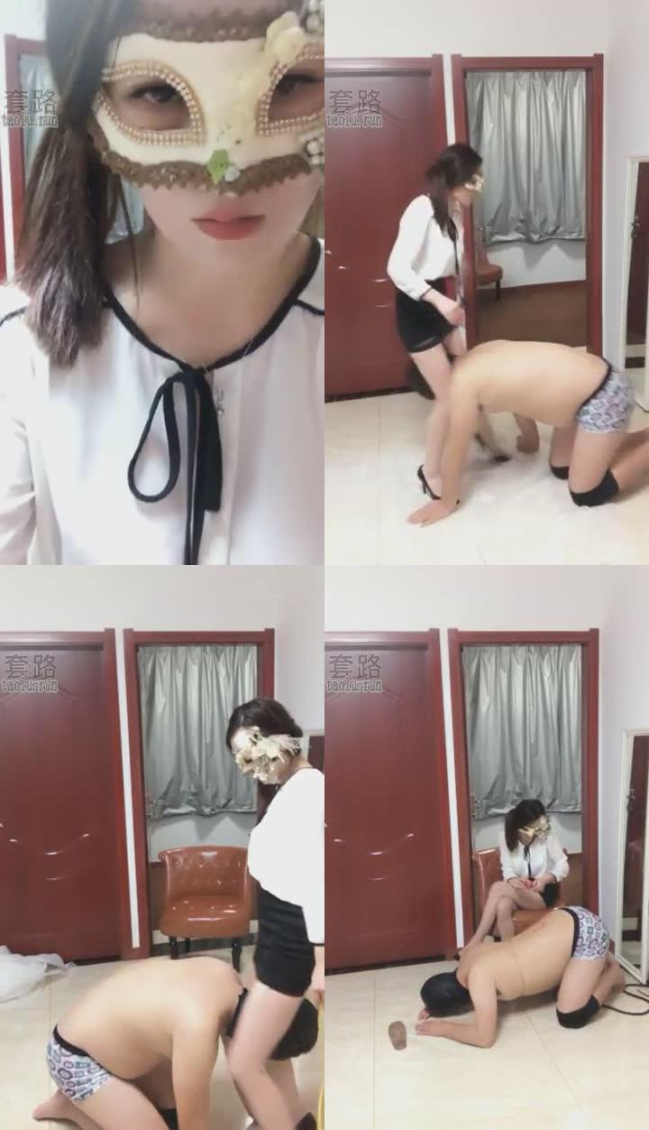 【高傲女S】虐这个迟到贱狗直接s水拖鞋扇耳光