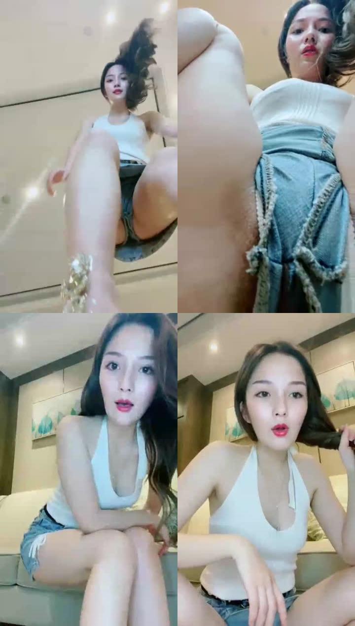 【一诺大小姐】第一视角牛仔短裙下的风景