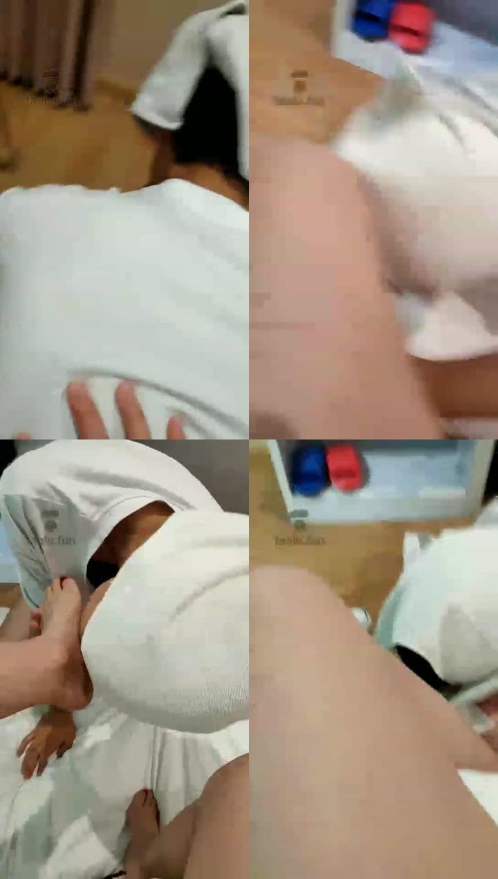 【00小主s】帆布鞋棉袜调教舔脚狗