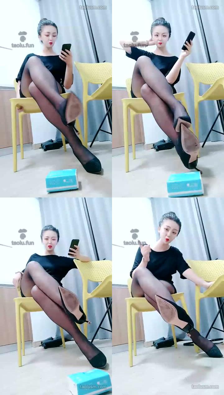 【南妮QUEEN】第一视角口水挑鞋，丝袜羞辱