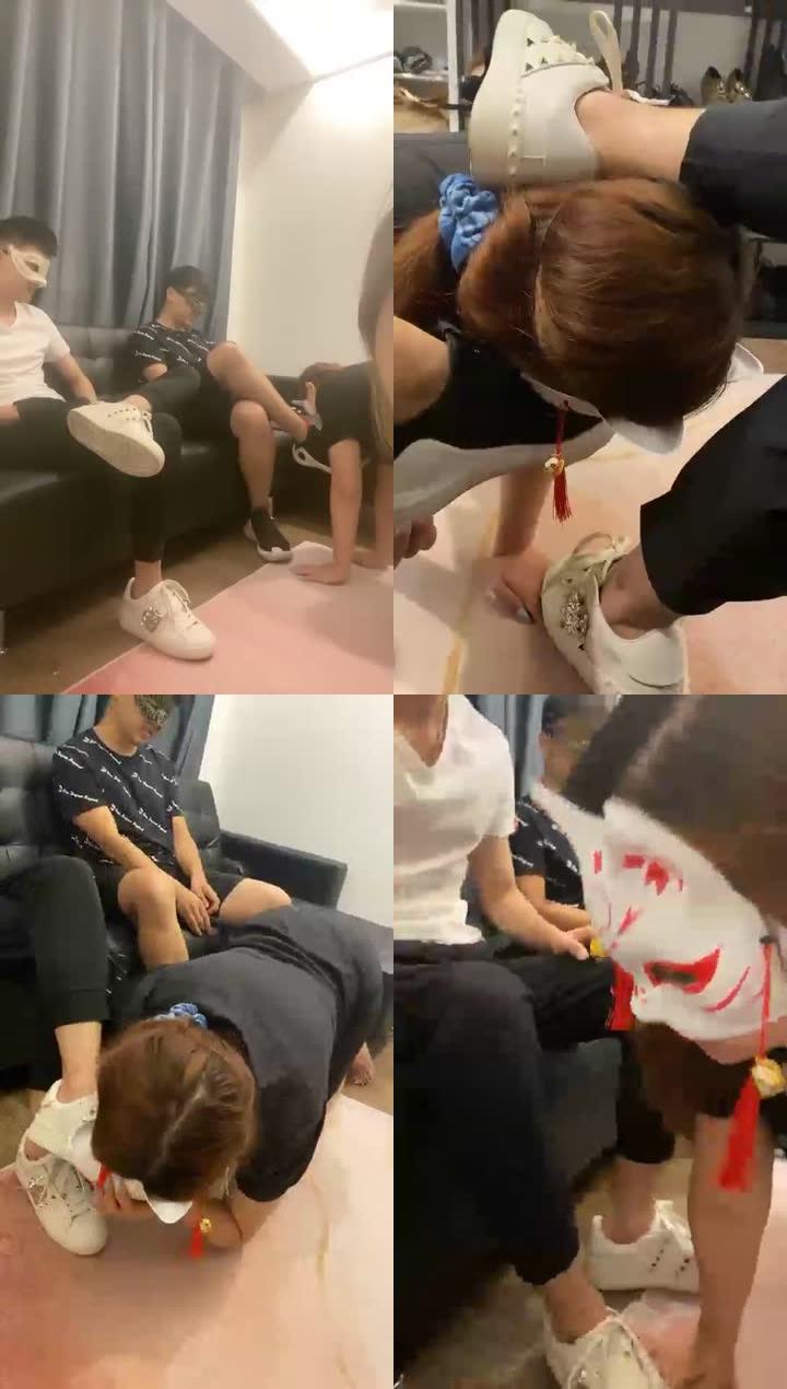 【月牙牙儿】闻男主的鞋钻胯