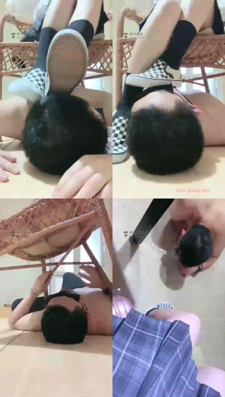 【绘子】棋盘格鞋底+草莓味圣水+臭白丝味圣水
