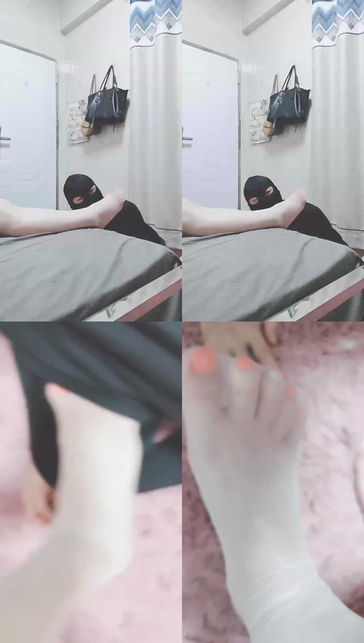 【灵竹】邻居偷闻我丝袜被主人制服