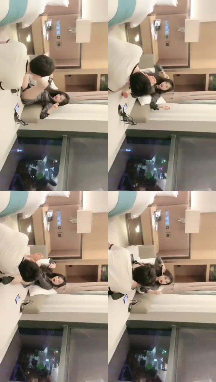 【歌迪丝】 调教舔脚狗