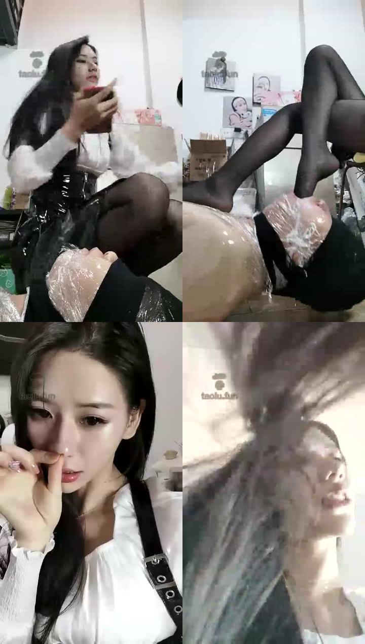 【芷晴】强行灌奶深喉场