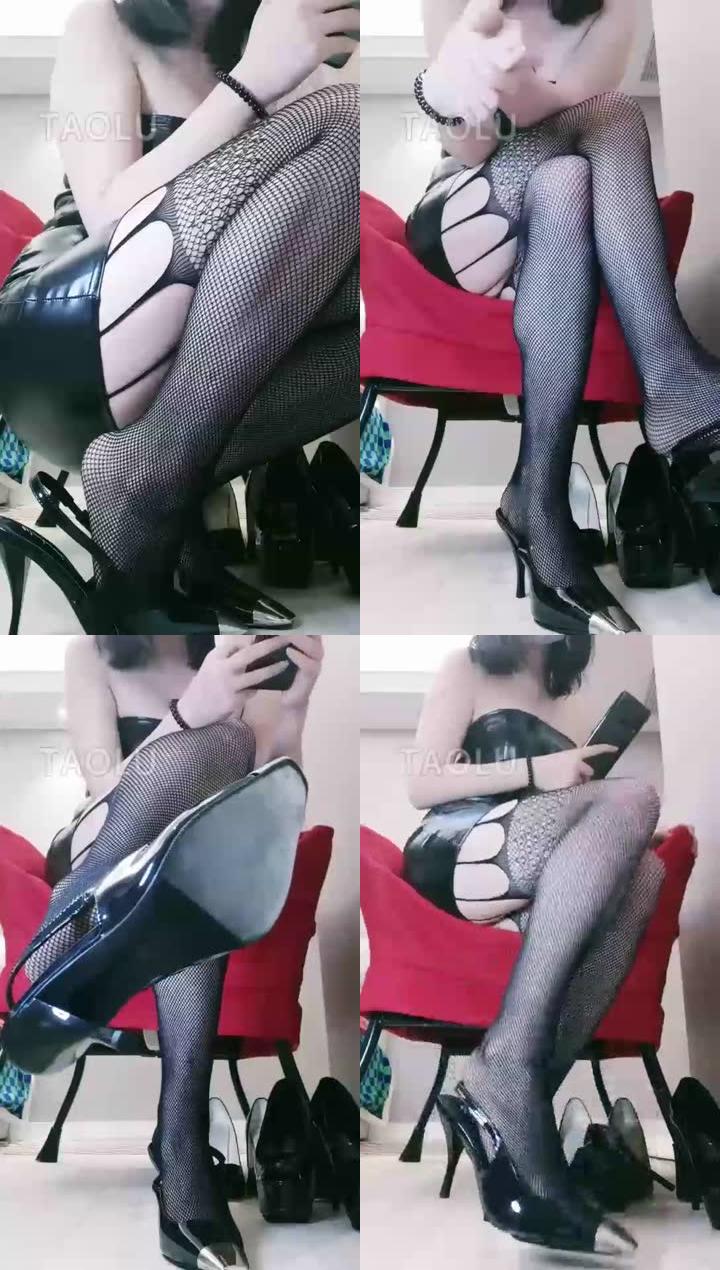 【苏州莉亚S】第一视角高跟网袜控制红绿灯