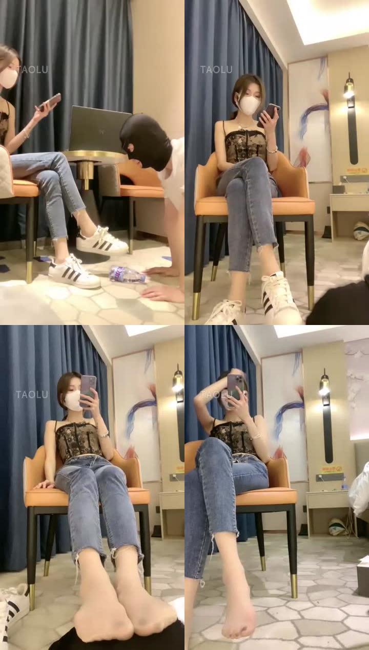 【希希子】偷窥家教老师被教训耳光深喉