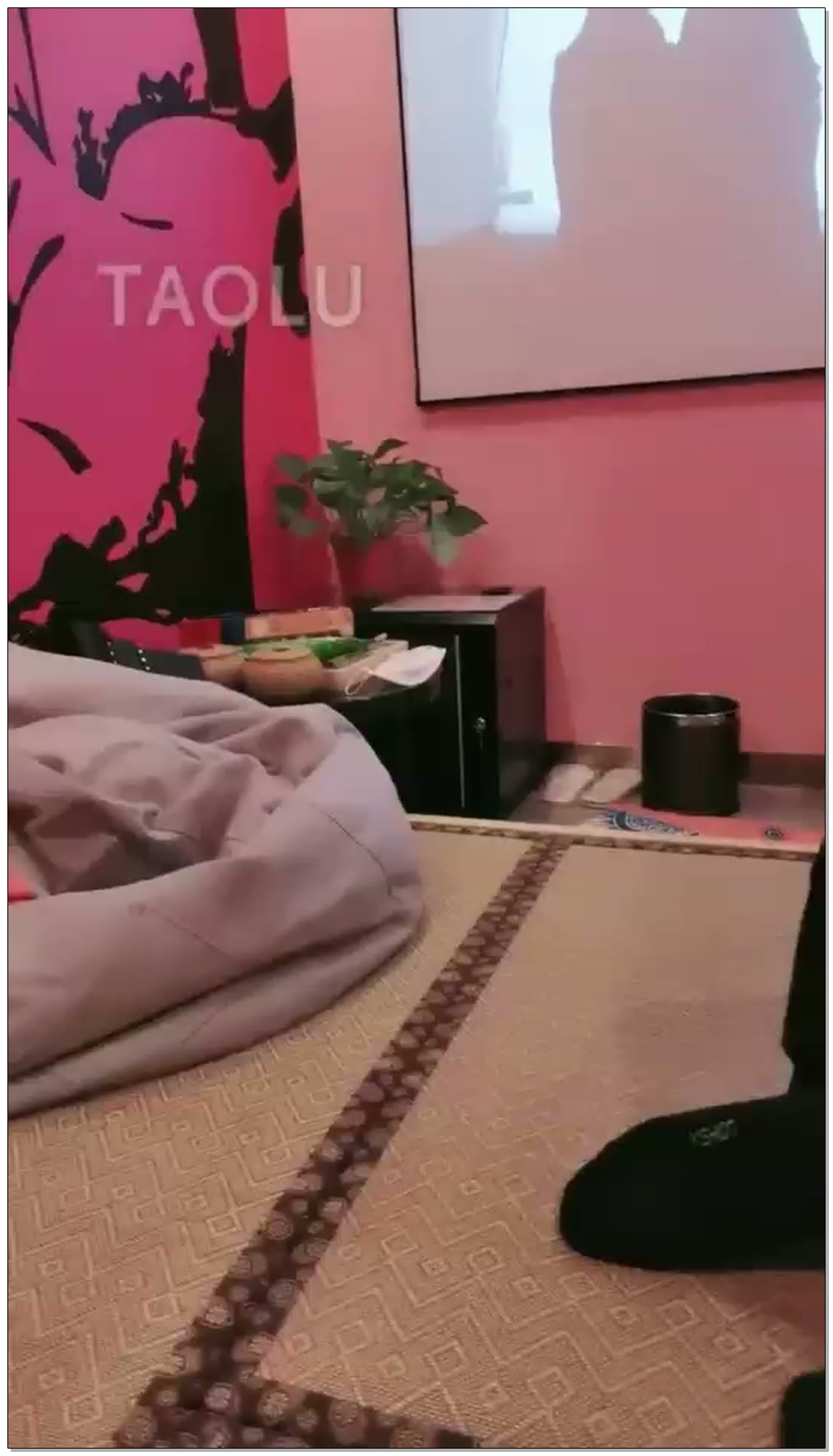 【Alice女王】素人第一次踩踏专场