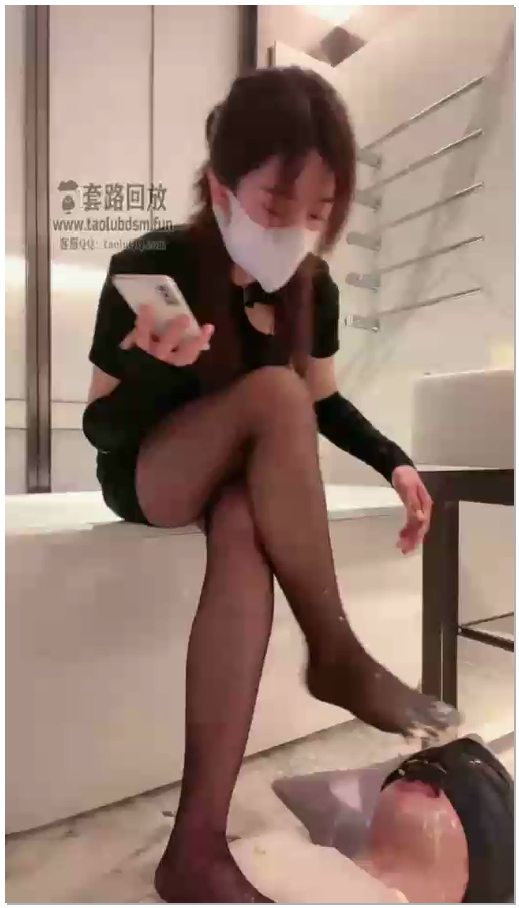【北京希蓝s】丝袜脚喂食，全身视角