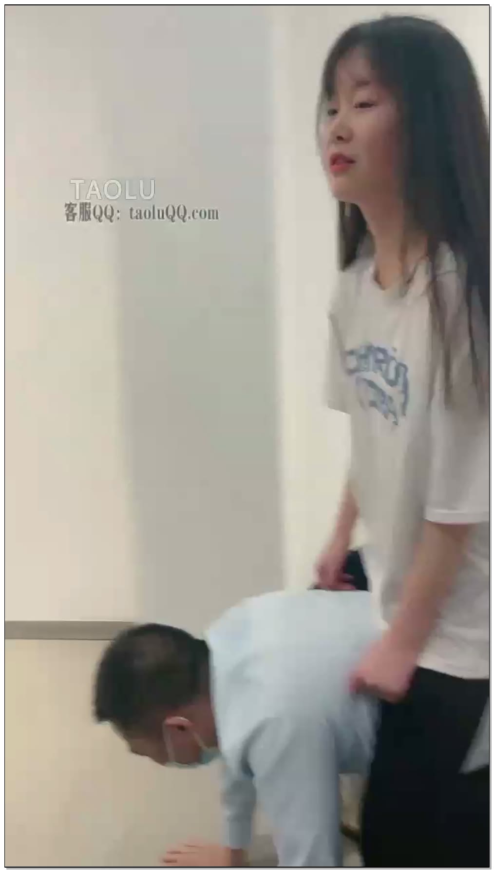 【狗哥】素人，实习女生惩罚猥琐男员工