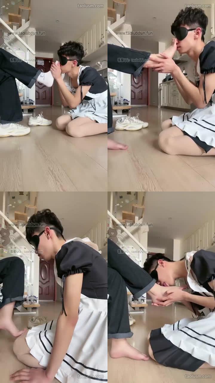【丸子】调教脚奴