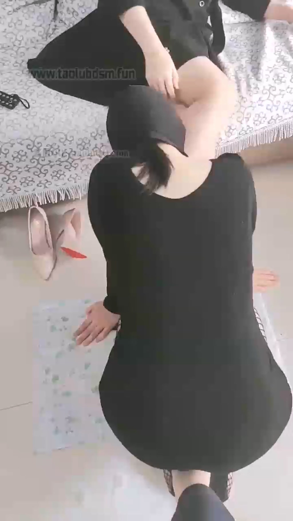 【心甜夫妻】女家奴伺候夫妻主