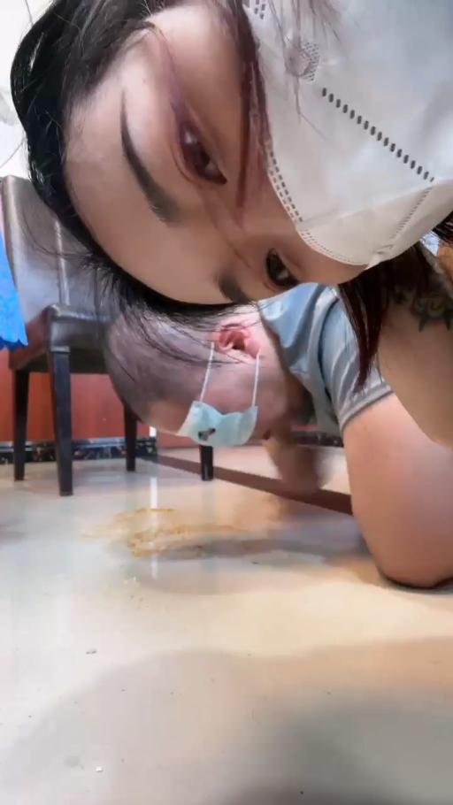 【朱砂痣】室外调教餐厅真实认新爹