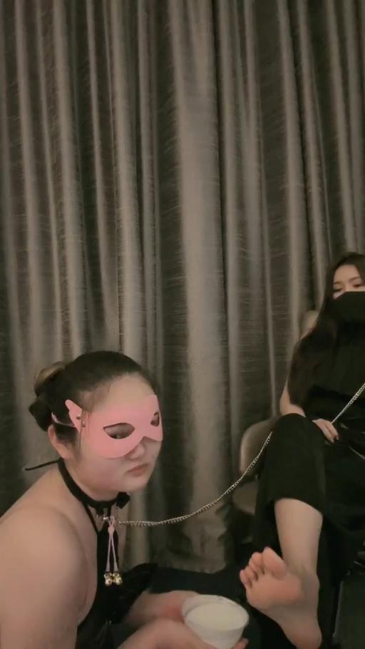 【妆主大大】贱货初次体验做母畜