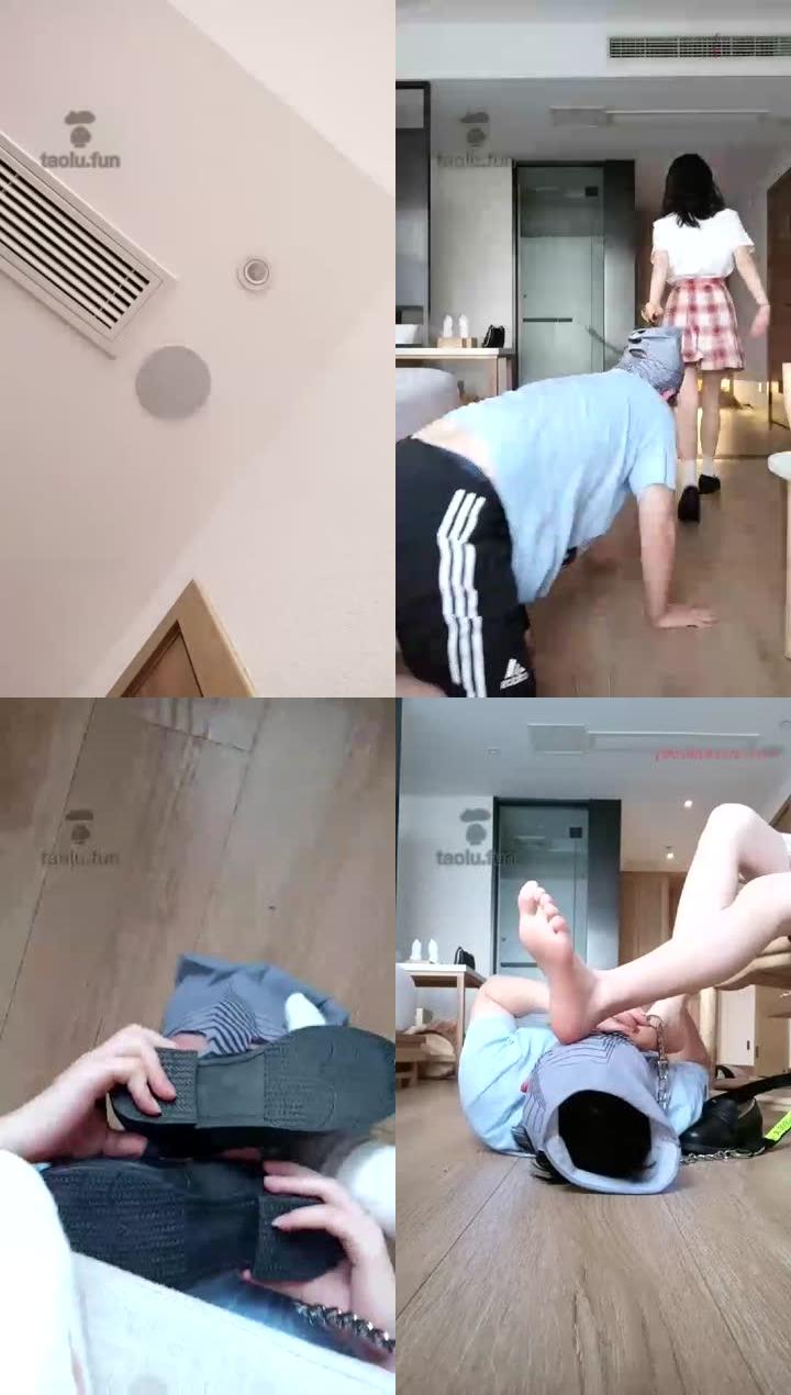 【哈宝】小白袜玩贱公狗喝洗脚矿泉水