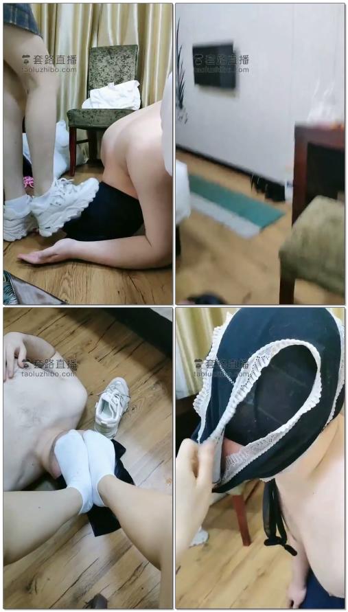 【丫丫啊】夜跑后的脏运动鞋让狗舔干净