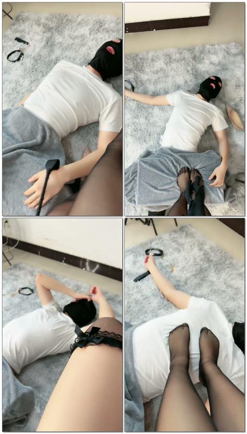 【桃桃樱SS】踩踏板虐阳高跟鞋猛抽狗