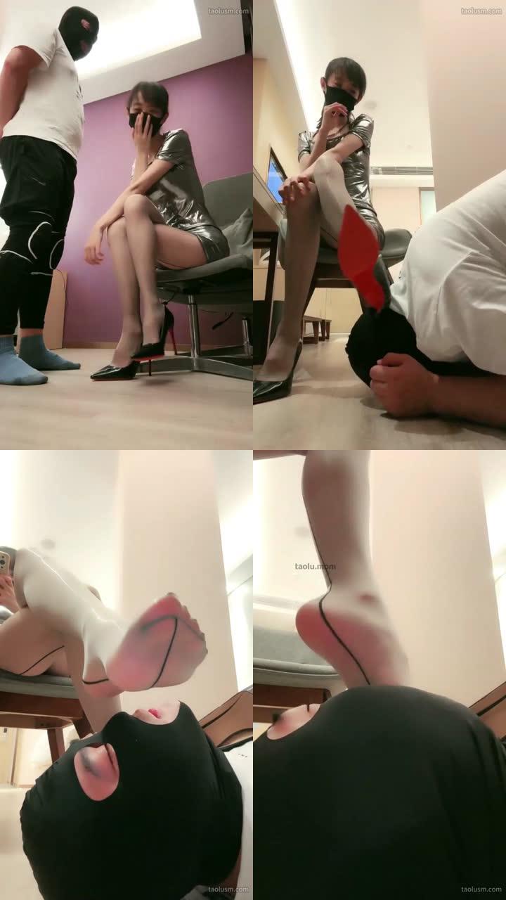 【美娜格格S】舔鞋鞋叉嘴耳光深喉