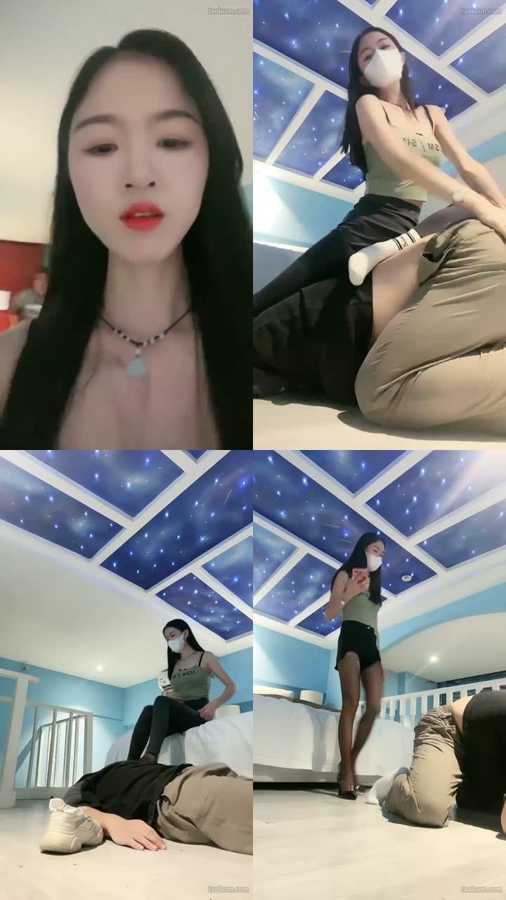 【琳达s】Sao儿子偷闻妈妈鞋袜