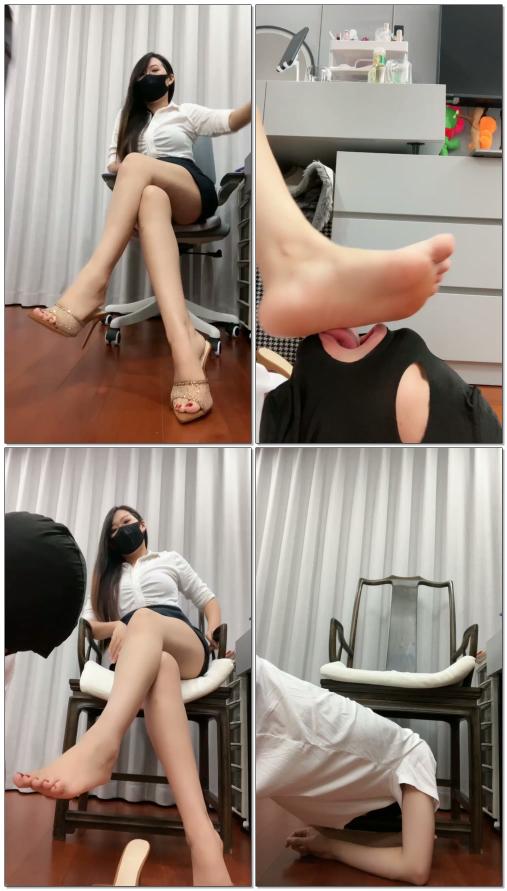【若依】严房女老师（五）裸足配圣水