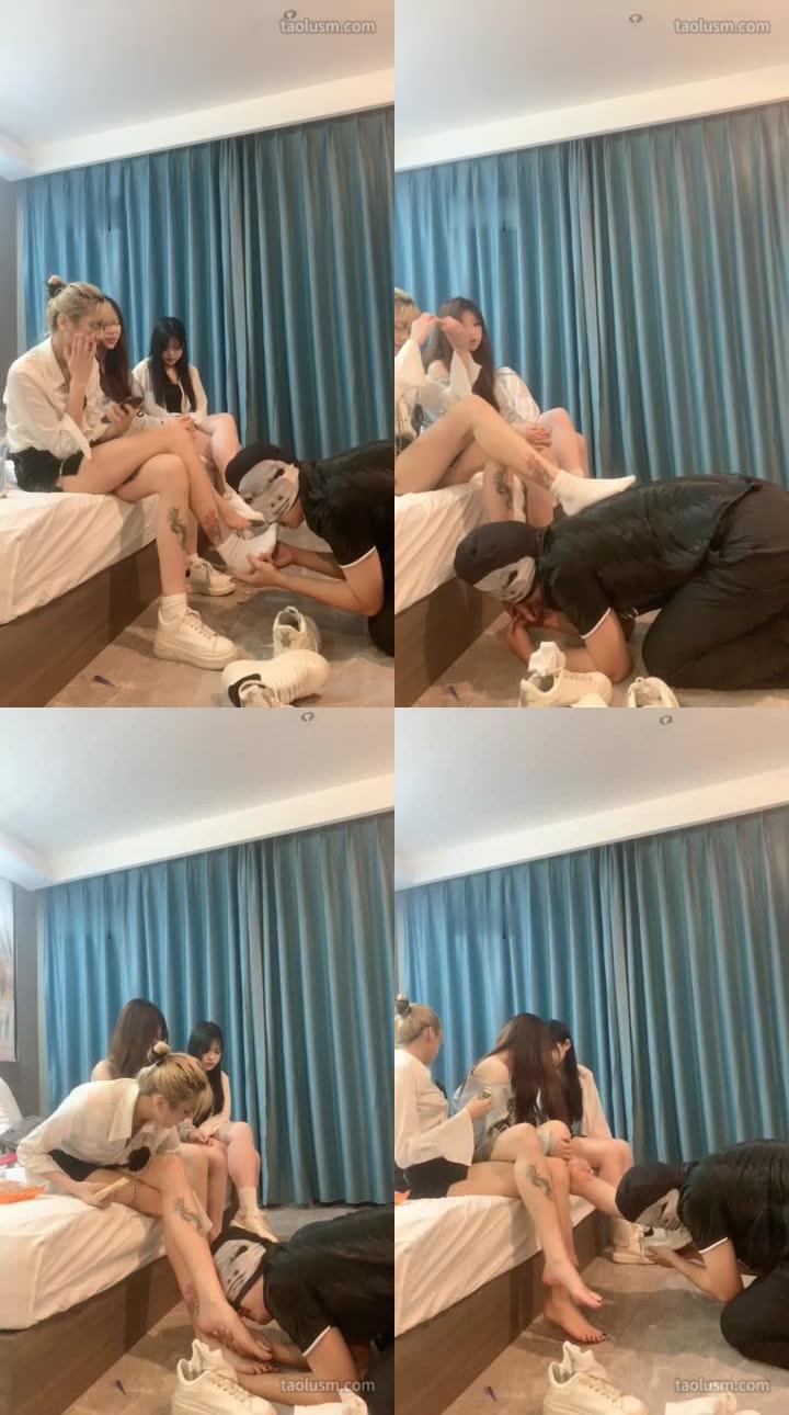 【妍琦Ss】三主tiaojiao舔脚舔鞋踩踏深喉