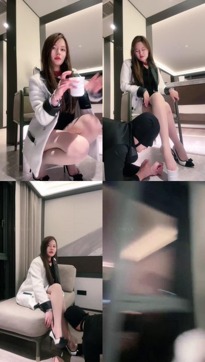 【琪琪大人】跪求圣水/舔高跟肉丝美腿/胯下辱/臭脚捂脸