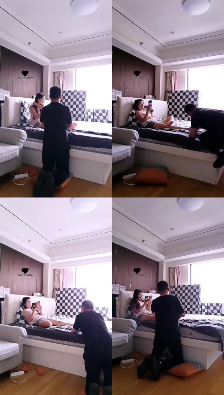 【依然】下跪伺候主人起床