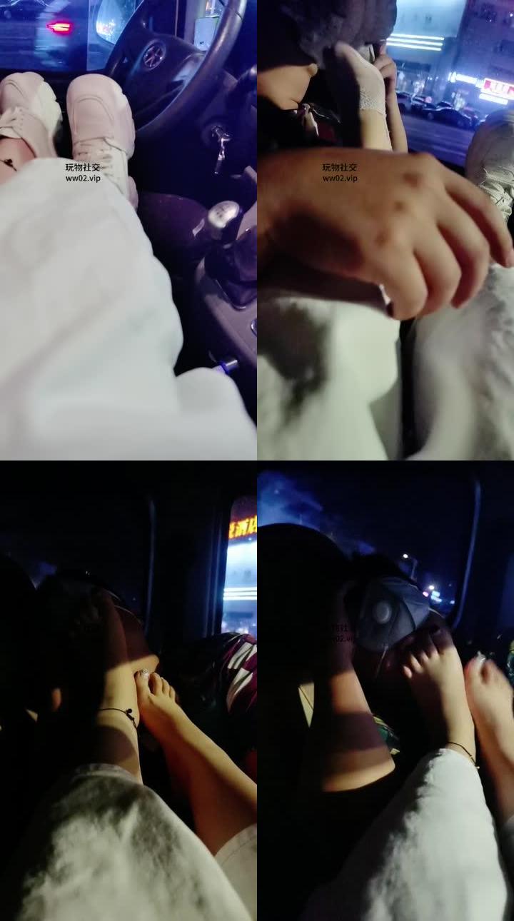 【李老师】车内舔脏鞋裸足