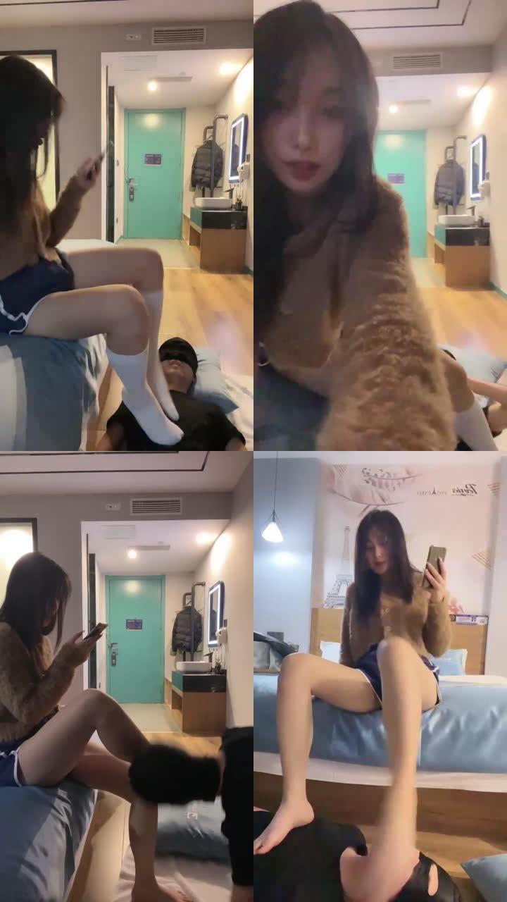 【田甜圈】模特白袜脚踩脚垫