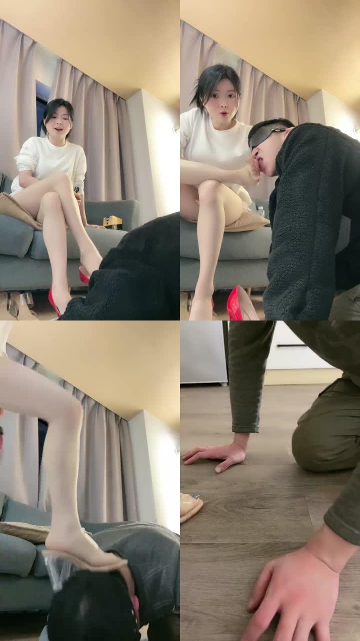 【丹丹S】强迫狗奴舔脏鞋