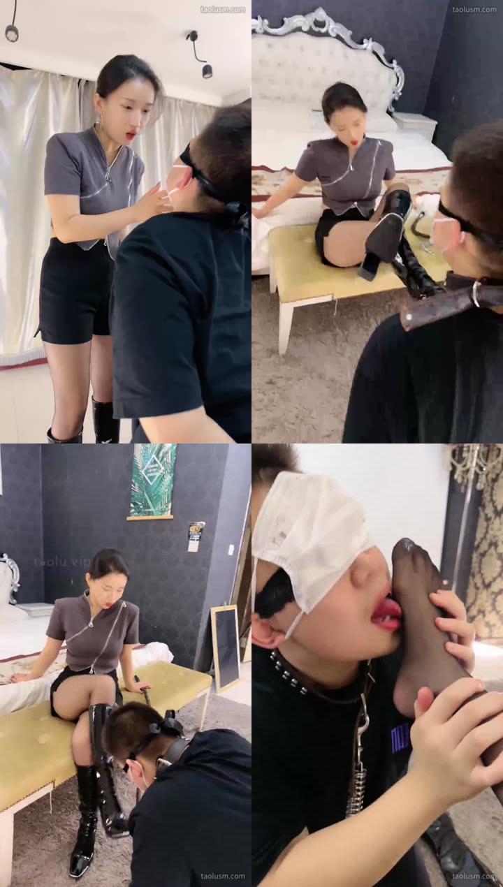 【潘妮女王】长靴黑丝踩/掐乳鞭打/品尝原味脚