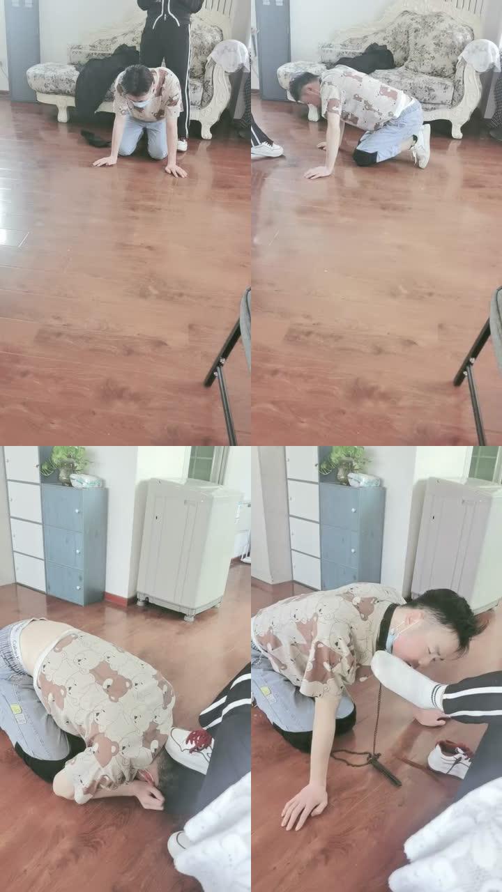 【妖玲】运动鞋白袜气味羞辱-遛狗