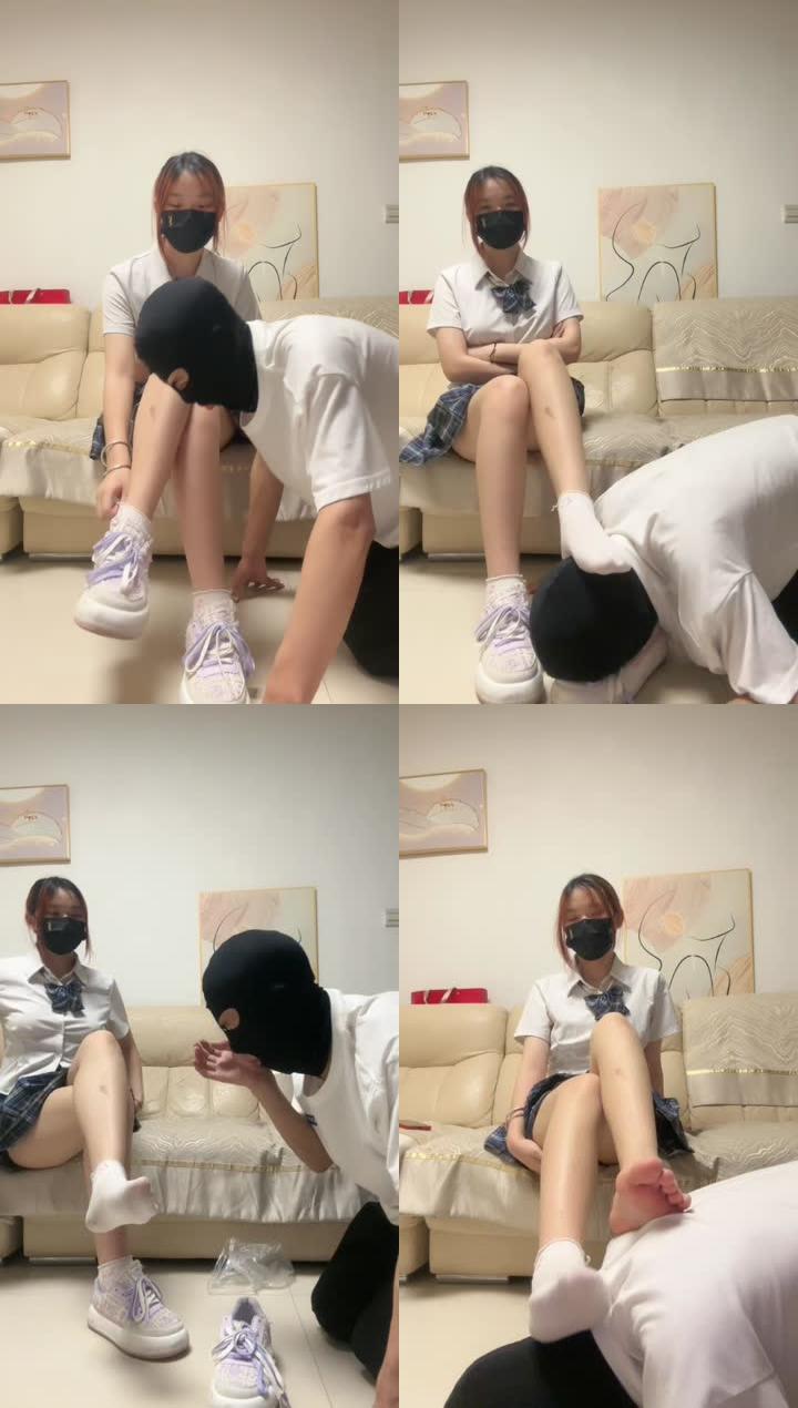 【雯雯】JK学生主-清理脏鞋/强制闻鞋/舔白袜裸足