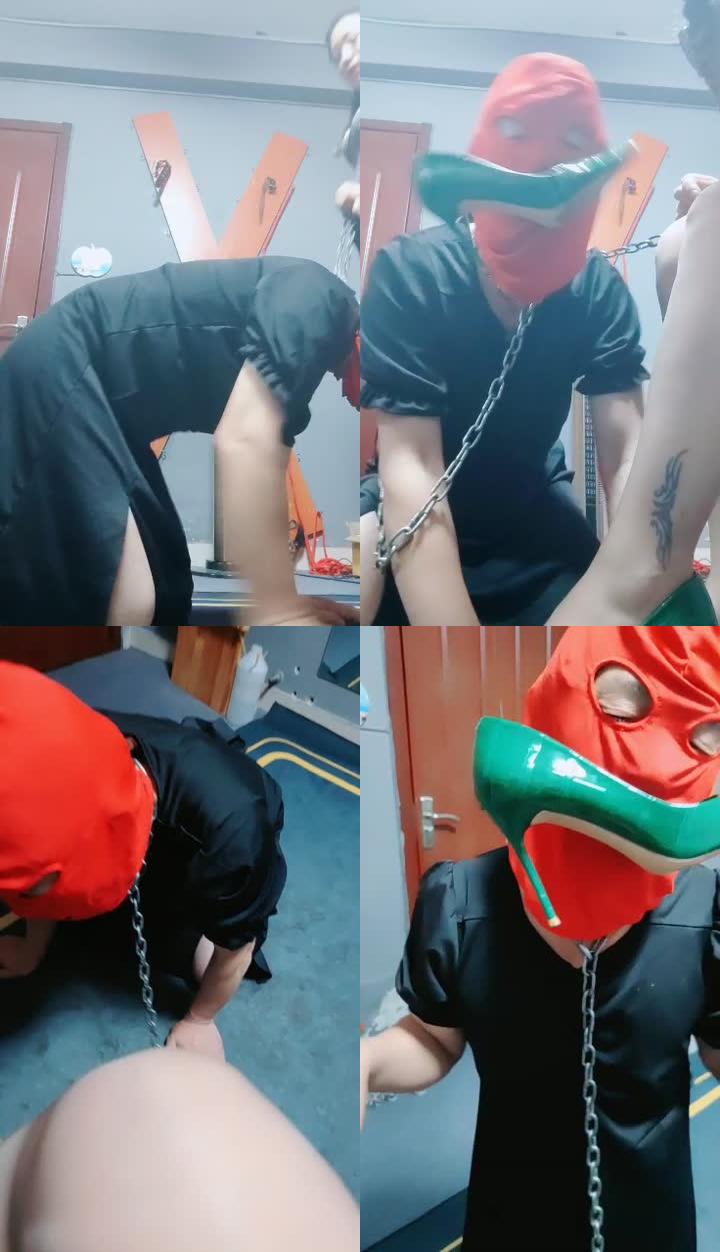 【东营天香百合】跪舔高跟/铁链拴狗/吃口水/嘴叼鞋