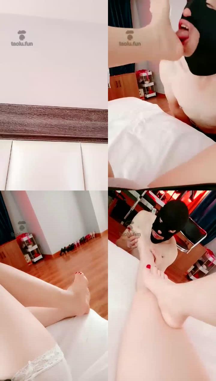 【灵犀女s】脚奴睡前护理脚脚
