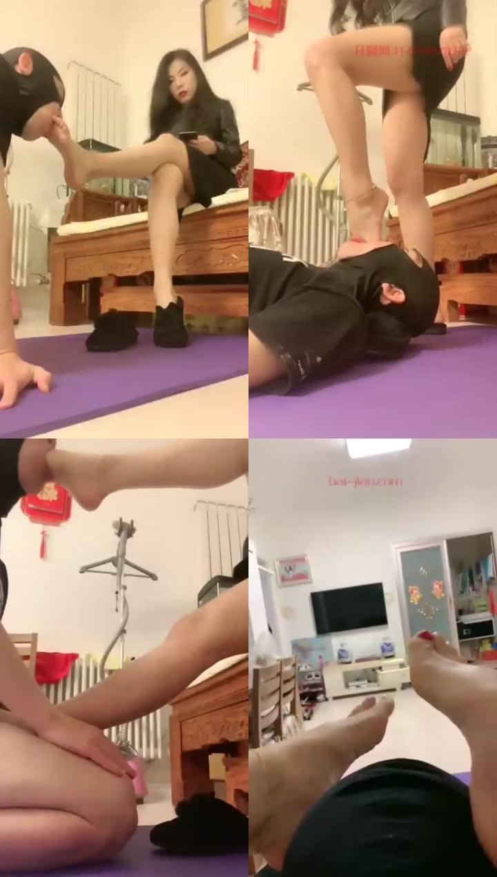 【歌迪丝】冷艳调脚深喉最后给女王口舌舔Y