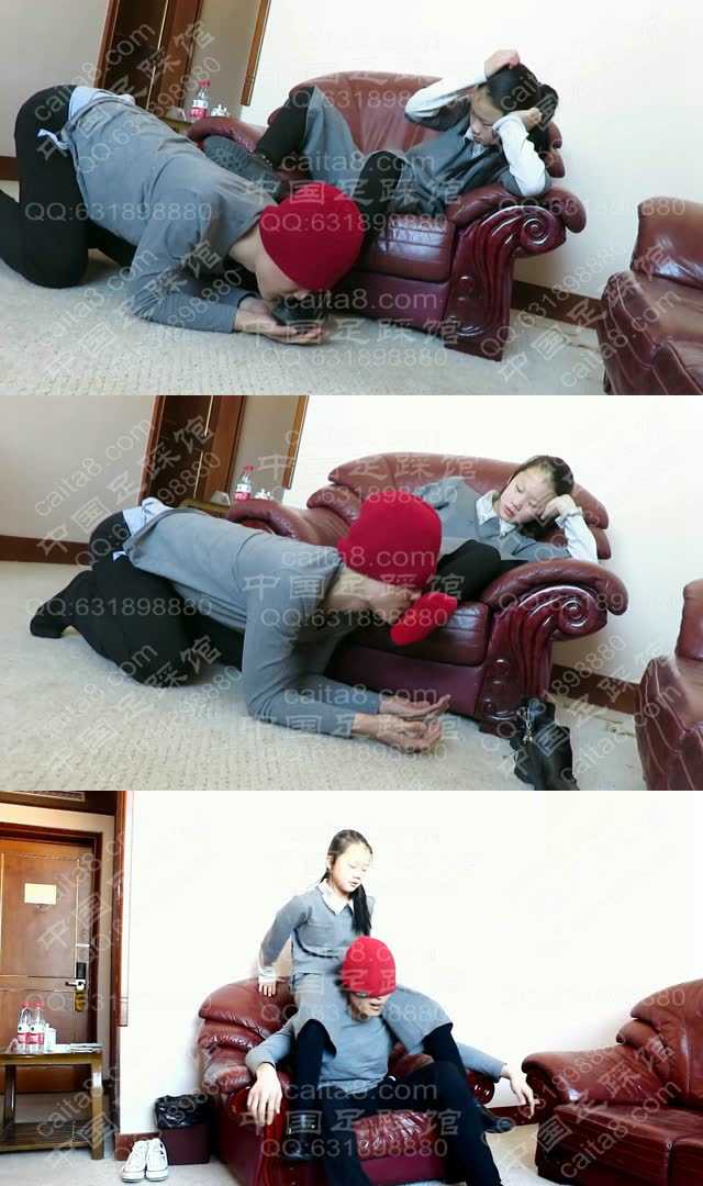 【小黑屋】跪舔12侑主棉袜小脚裸足，被女主各种羞辱！