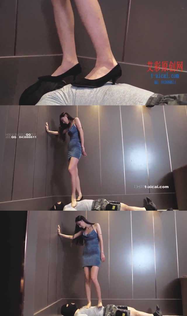 【未知女主】美女素人 高跟鞋爆踩男奴